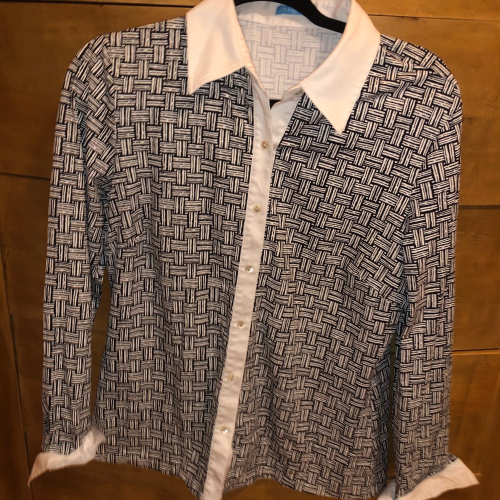 J. McLaughlin Geometric Button Down shirt